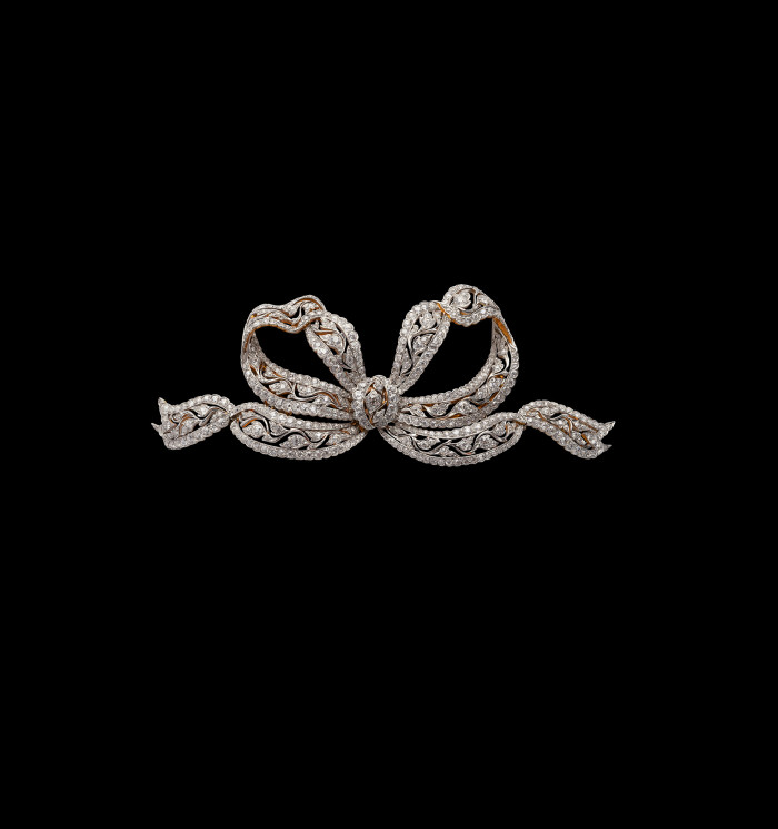 Bow hair ornament